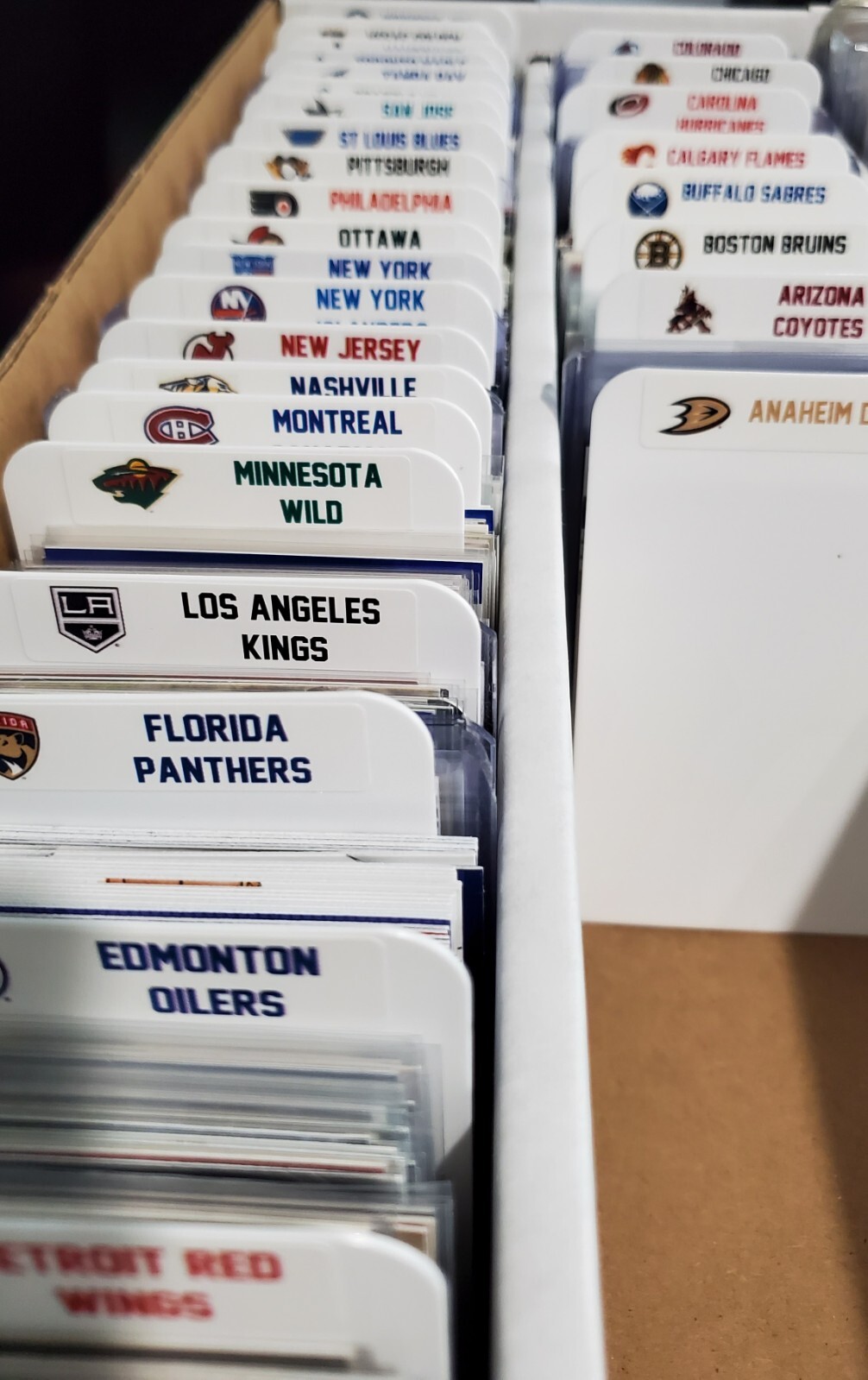(32) TALL Sports Card Dividers with 32 FREE NHL Teams Logos Labels eBay
