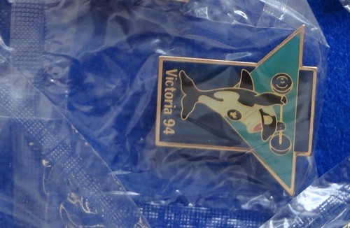 Weightlifting Kleewyck The Orca Killer Whale Coach Coaching Incentive Award Pin - Picture 2 of 3