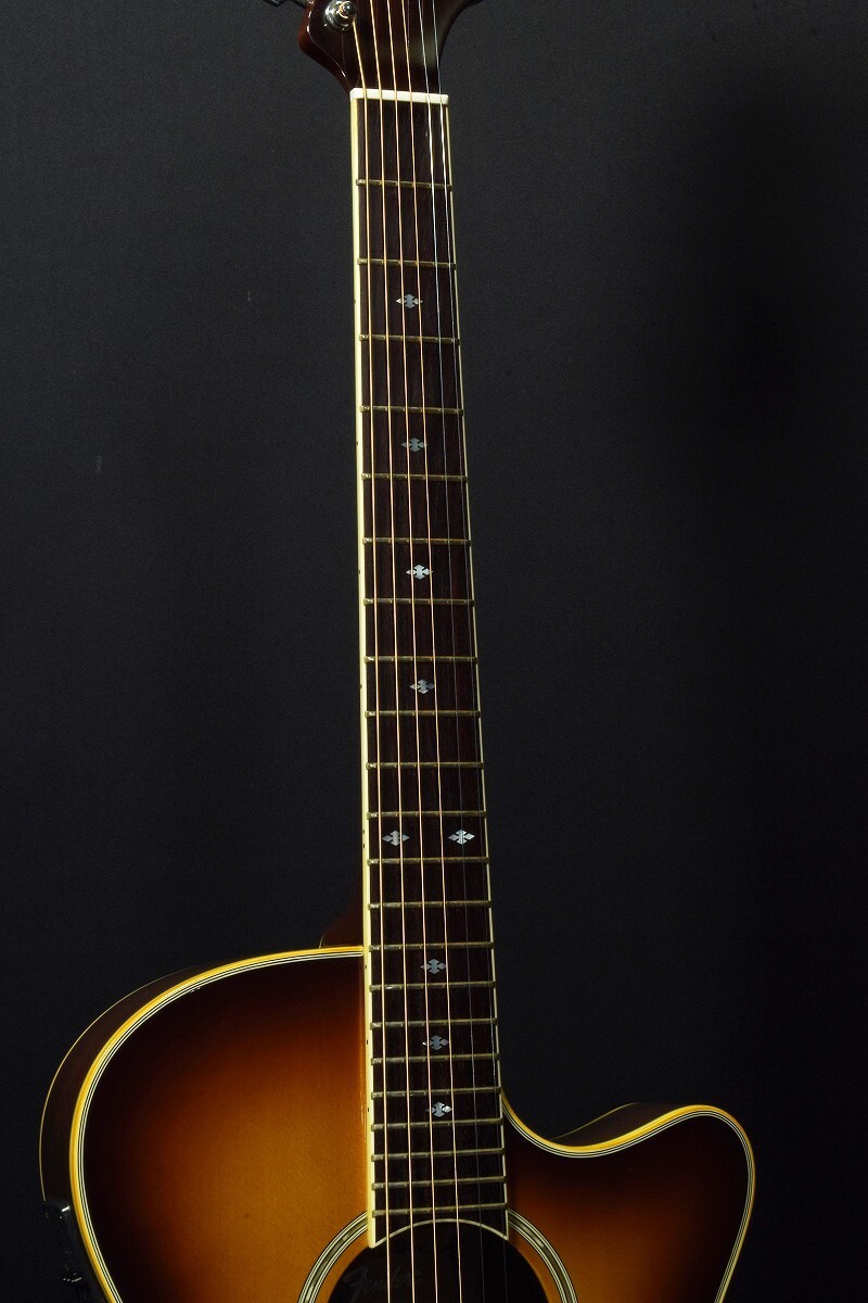 ☆Fender VS-3 VENTURA エレアコ