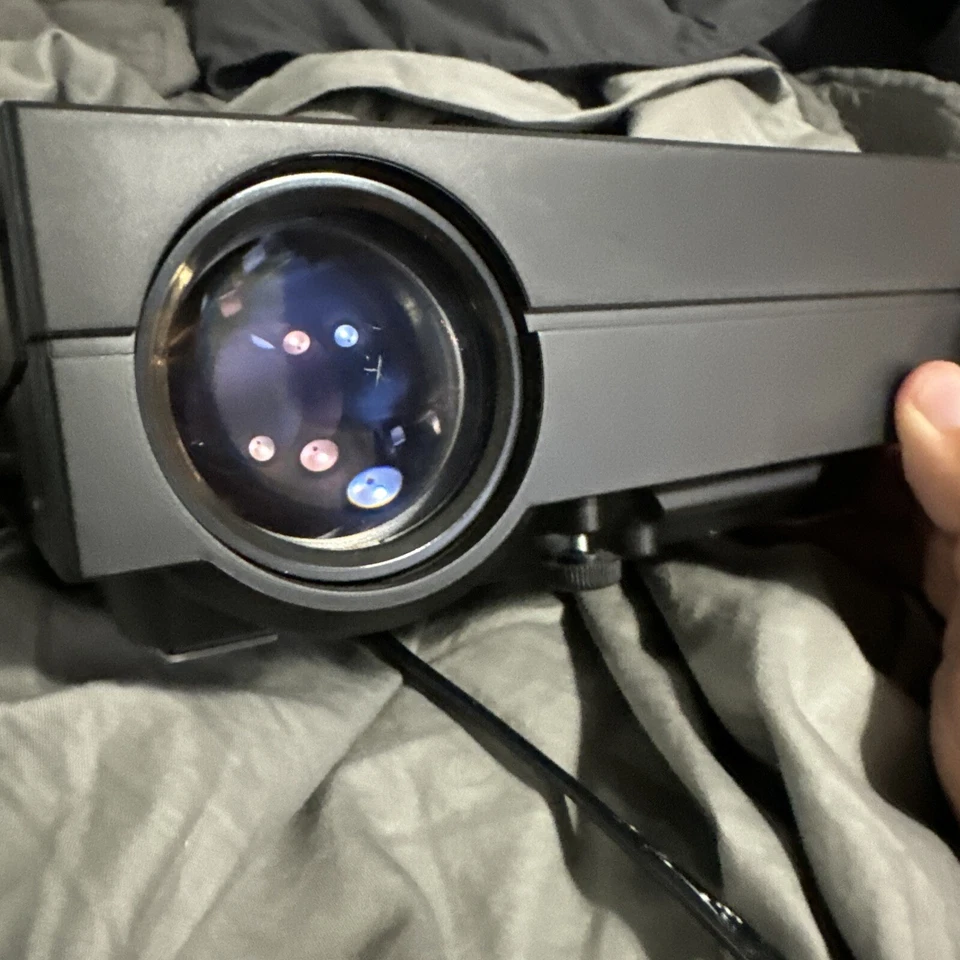 Proyector LED Tronfy - Con USB y HDMi - Usado Foto 2 de 2