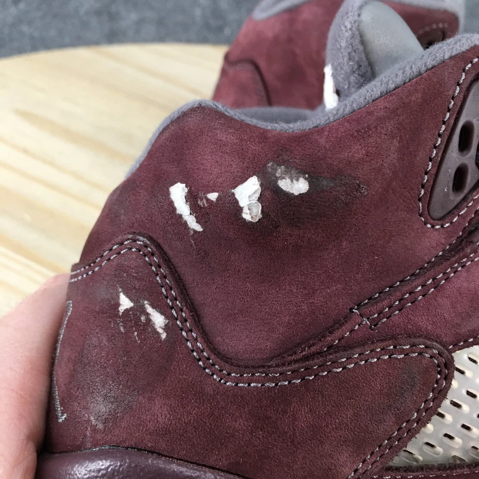 Tênis Nike Youth 4 Air Jordan 5 Retro SE Borgonha High Top FN4233-600 - Imagem 4 de 4