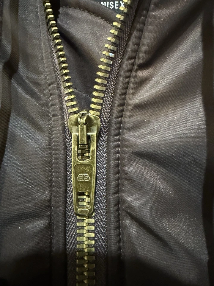 Chaqueta de bombardero de gran tamaño Balenciaga 3b Foto 4 de 4