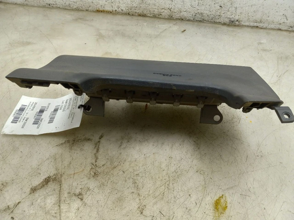 14-19 TOYOTA COROLLA S DRIVER LEFT KNEE AIR BAG - Изображение 3 из 4