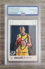 Kevin Durant Signed 2007 Topps Rookie Basketball Card #2 RC Legend AUTO PSA. rookie card picture