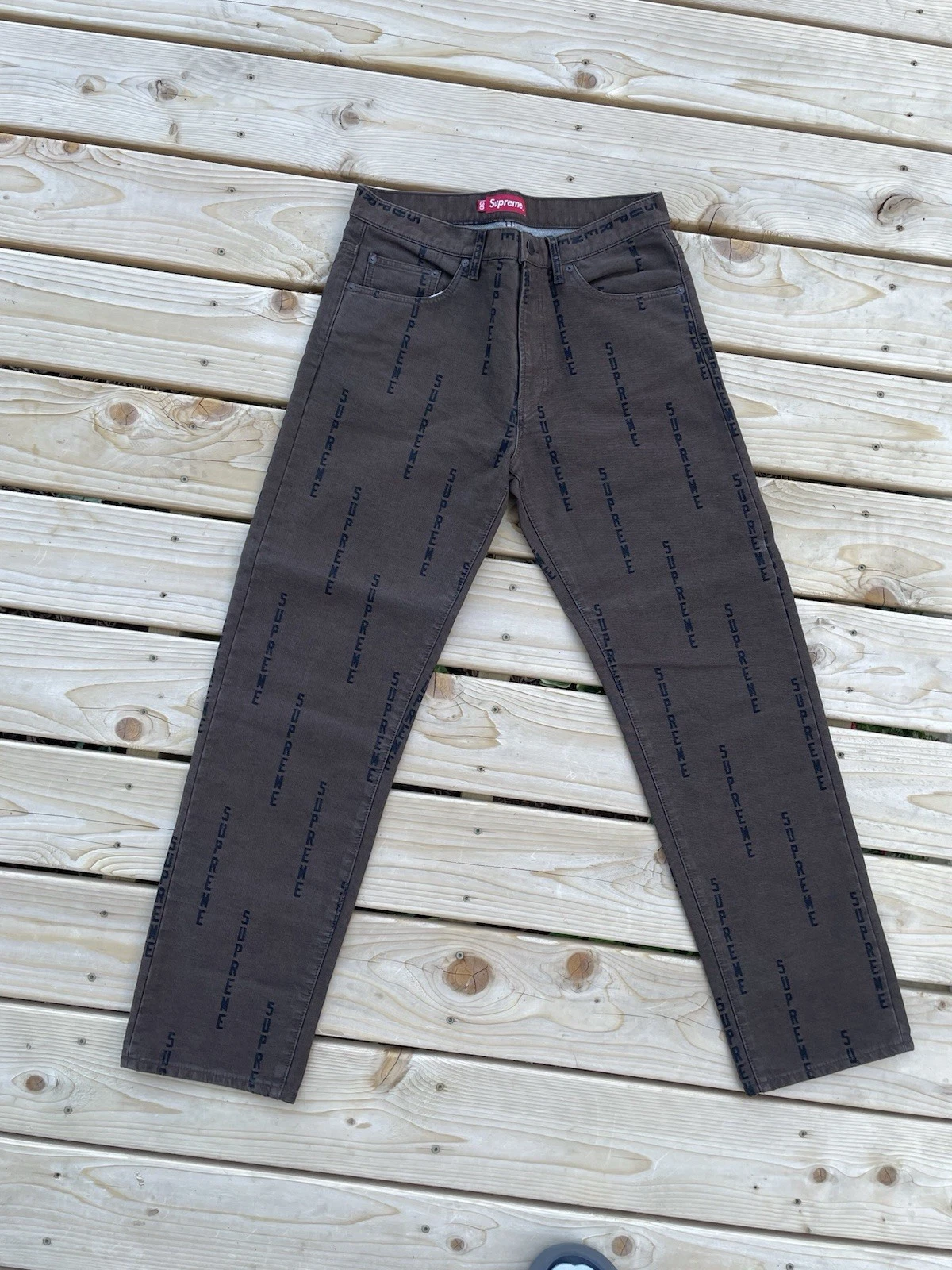 Jean Supreme Logo Rayé Jaquard Regular marron et noir taille 30 neuf 