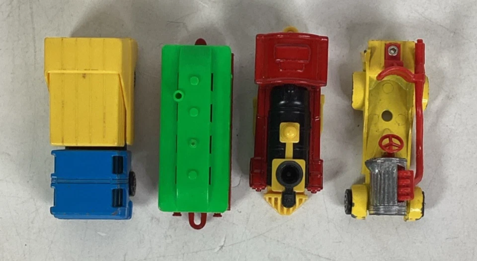 Lot Of (4) Vintage Corgi Buffalo Bill's Circus Train Tom's Go Cart Garbage - Image 3 of 4