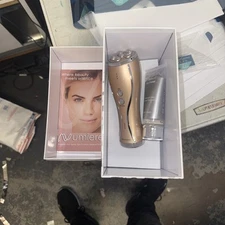 Numiere Microcurrent & LED Blue & Red Light Therapy Sculpting Device Face