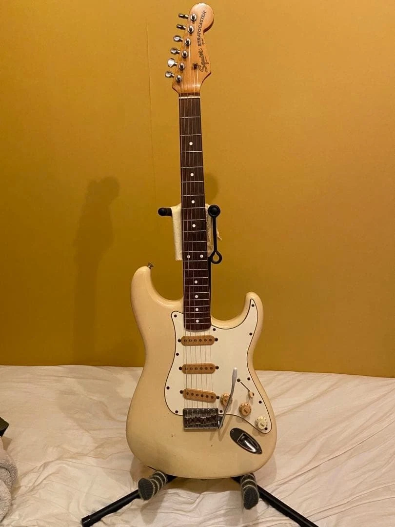 55：Squier Bullet Strat　Fender　エレキギタージャンク 55：Squier Bullet Strat Fender エレキギタージャンク 55：Squier