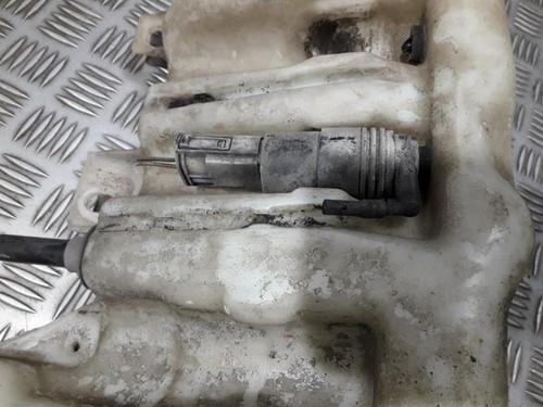 Waschwasserpumpe, Scheibenreinigung  BMW 5-Series DE500260-77