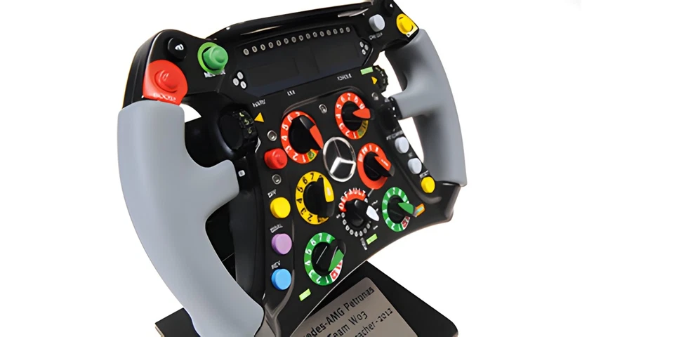 Minichamps 1:2 STEERING WHEEL MERCEDES AMG W03 MICHAEL SCHUMACHER 2012 - Immagine 4 di 4