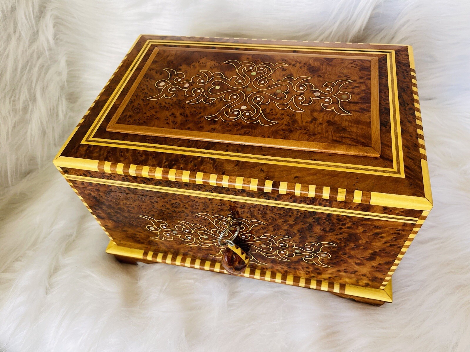 Jewellery Box,large lockable thuya wooden burl Jewelry Box organizer