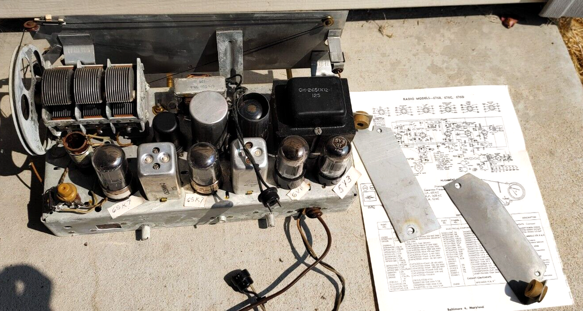 Vintage Bendix Phonograph Record Player Stereo Tube Radio Chassis