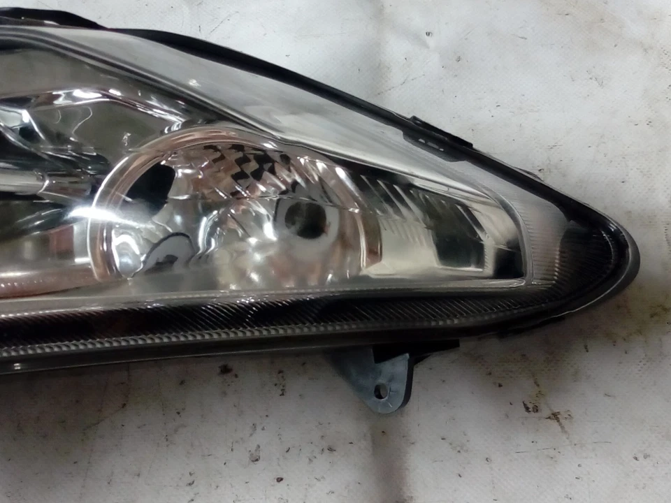 Faro fanale anteriore destro Honda SWT SW-T 400 SWT SW-T 600 2009 2015 - Immagine 4 di 4