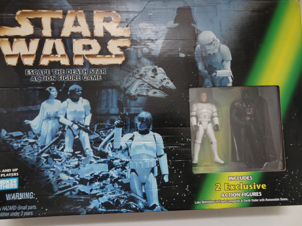 STAR WARS  ESCAPE THE DEATH STAR ACTION FIGURE GAME WITH EXCLUSIVE FIGURES.