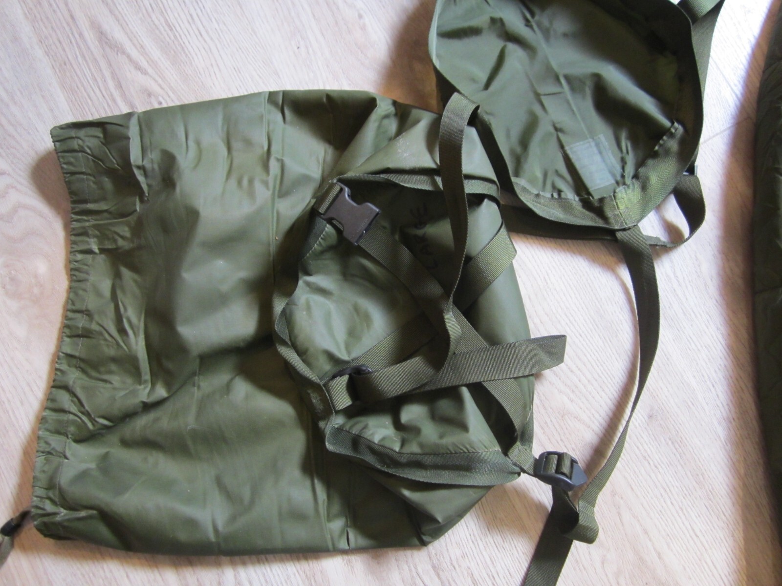 Genuine British Military Army LARGE Sleeping Bag Medium Weight Good