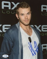 Kellan Lutz Twilight Autographed Signed 8x10 Photo COA 