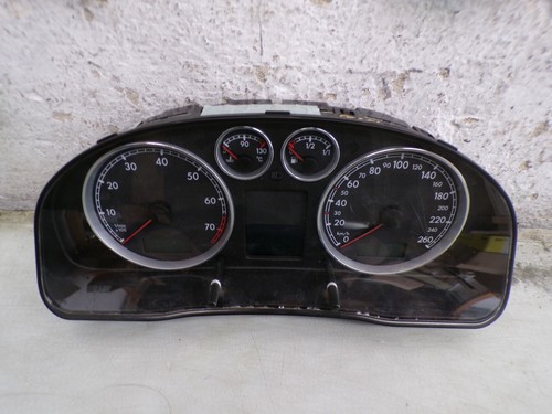 Tachometer VW Passat 3BG 2.0 Benzin Tacho Kombiinstrument 3B0920829 *F86549*