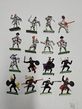 Lot of 16 Vintage Original 1971 Britains Deetail Medieval Knight Figures More