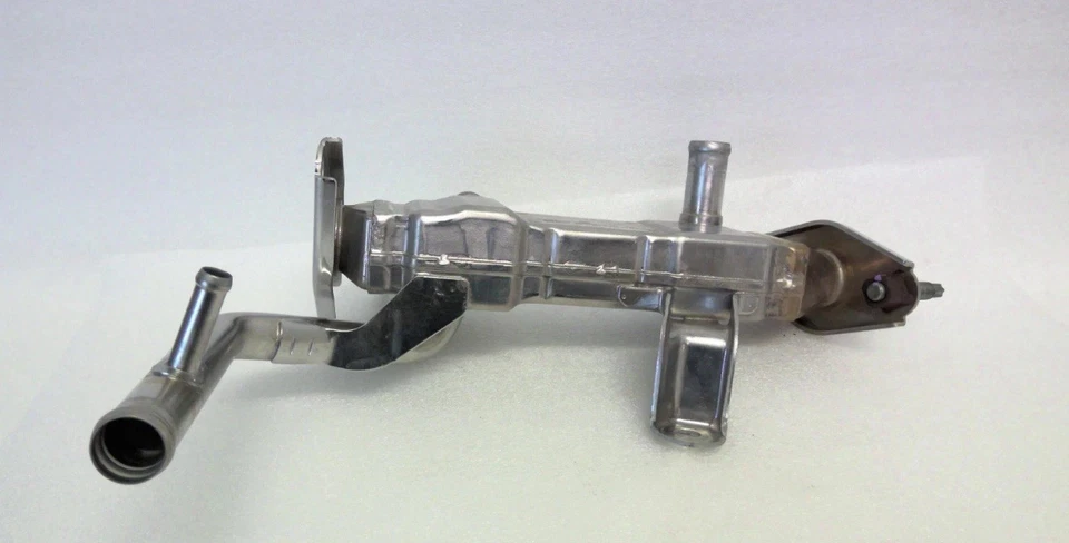 TOYOTA PRIUS 2010-2015 MOTOR EGR ENFRIADOR DE VÁLVULA 25601-37010 OEM Foto 3 de 4