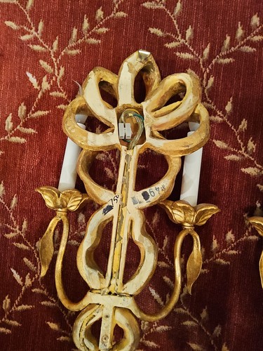 Hand Carved Gold Leaf Electric Pair Of Wall Sconces Made In Italy - Picture 8 of 11