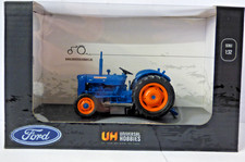 Universal Hobbies Fordson Dexta farm tractor 1960 1:32nd  scale blue