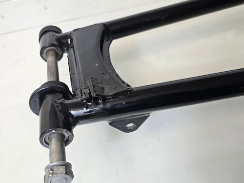1973 Triumph Bonneville 750 T140V Swingarm Swing Arm w Bolts Suspension t 140 v - Picture 9 of 9