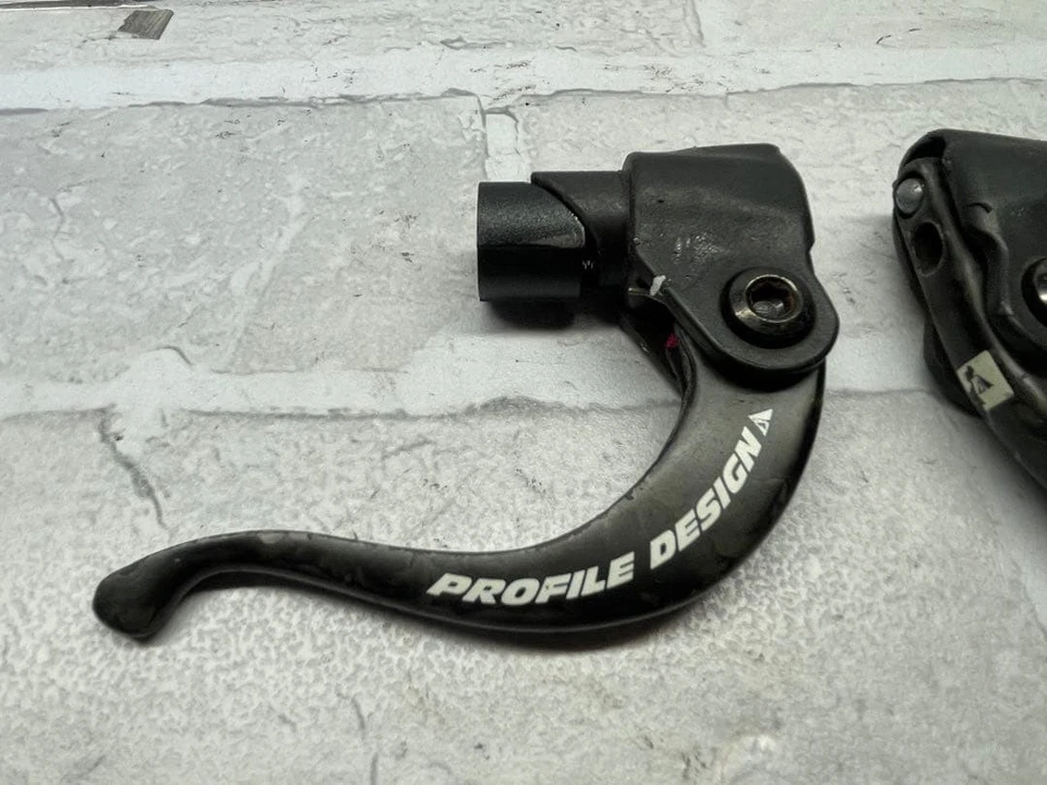 Palanca freno carbono diseño perfil TT Foto 2 de 4