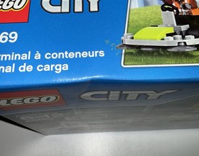 Lego City Set 60169 Cargo Terminal Airport Luggage Truck FACTORY SEALED