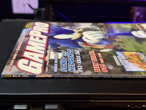 GamePro - Issue 210 March 2006 - Sonic the Hedgehog Cover - Foto 3 di 10