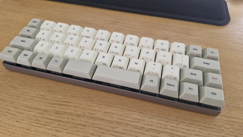 Vortexgear Core VTG-4700 40% Mechanical Keyboard White/grey. Cherry MX Brown