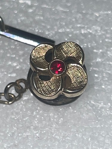 Flower/Clover Vintage Swank Tie Tack Red Stone. - Picture 3 of 7