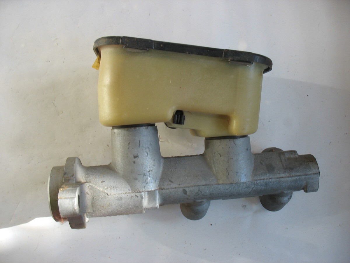 New NOS GM 18013851 M2187 Brake Master Cylinder With Reservoir | eBay