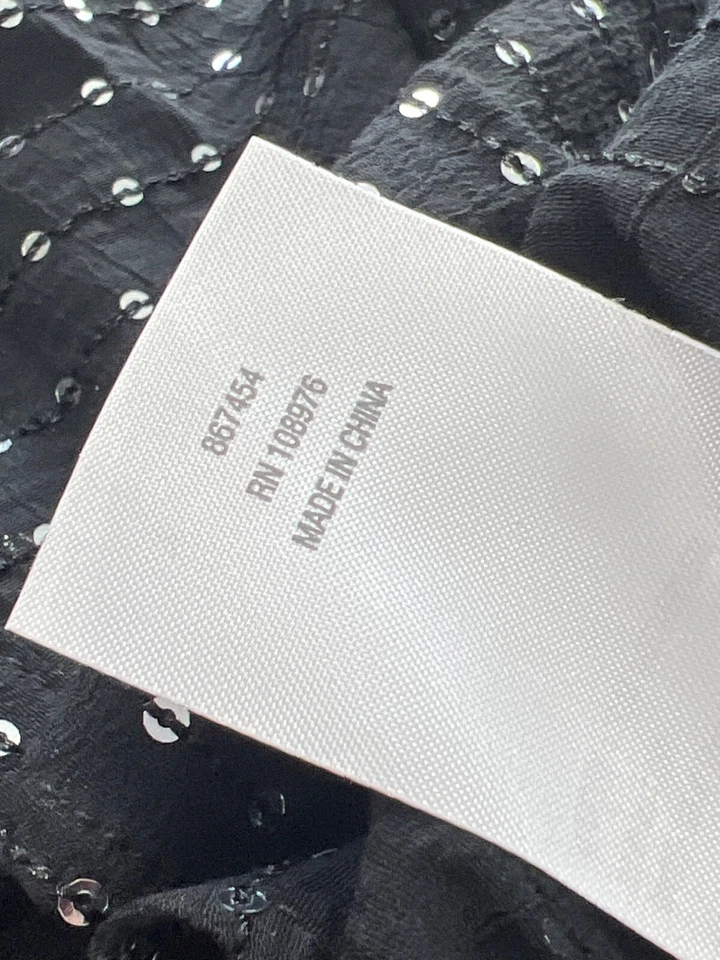 Túnica Colleen Lopez com botão frontal lantejoulas tamanho grande pequena enfeitada preta - Imagem 4 de 4