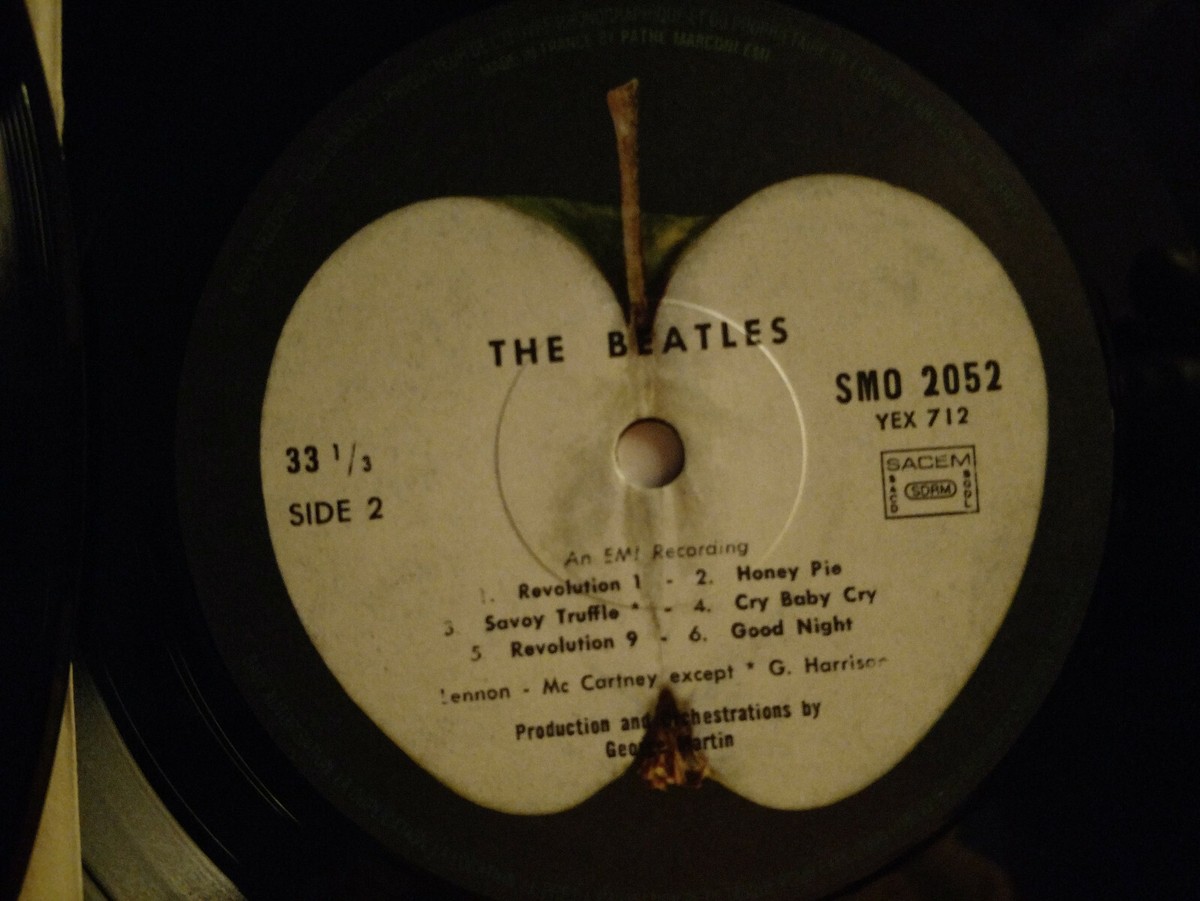 BEATLES 2LP WHITE ALBUM APPLE SMO 2051/52 FRENCH PRESS EMBOSSED
