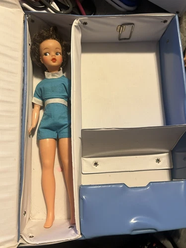 VINTAGE IDEAL DARK BRUNETTE TAMMY DOLL