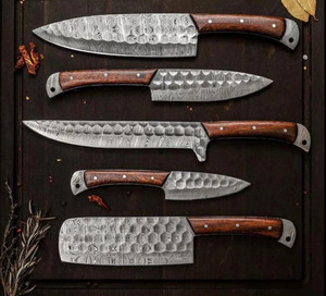 Couteau de cuisine personnalisé de chef Damas avec gaine en cuir