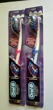 2 x Oral B 3D White Luxe Toothbrush With Stain Eraser M Medium