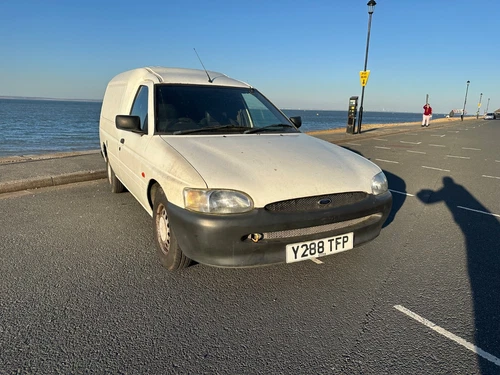 Ford Escort Van 55D New MOT - Picture 3 of 8