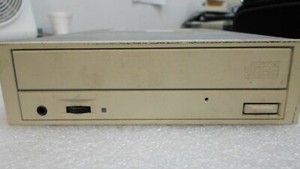 Beige IDE CD-ROM Optical Disc Drive CRD-8400B MI LG
