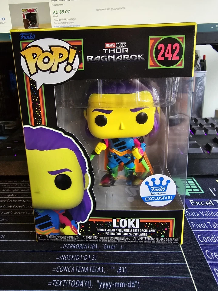 Vinilo Loki Funko Pop #242 exclusivo de Blacklight Thor 3: Ragnarok en protector Foto 2 de 4