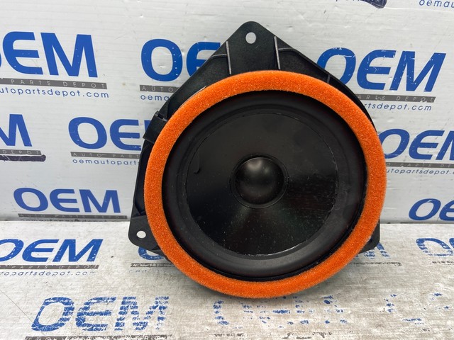 Set of 4 Front & Rear Toyota Tundra 2013-2017 JBL Genuine OEM Factory