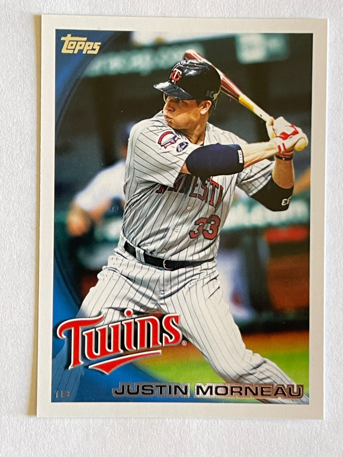 2010 TOPPS JUSTIN MORNEAU #360 1B MINNESOTA TWINS BASEBALL CARD
