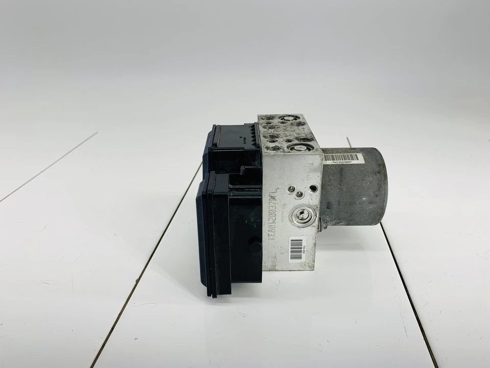 17-18 VOLKSWAGEN TIGUAN LIMITED ANTI BRAKE LOCK SYSTEM ABS STABILITY PUMP OEM - Image 2 of 4