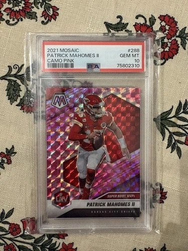 2021 Panini Mosaic Patrick Mahomes II Camo Pink PSA 10🔥🏈