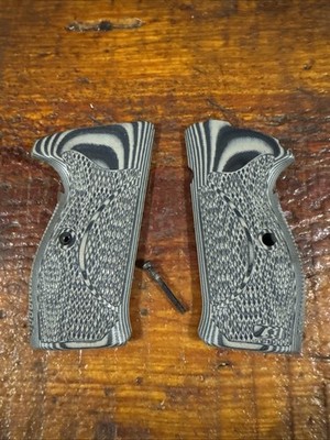 Hogue G10 Grips For New Model Sig Sauer P210 Models. 