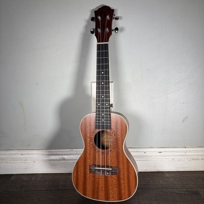 Ranch Ukulele Model UK23 w/ Carry Case, Tuner, Extras