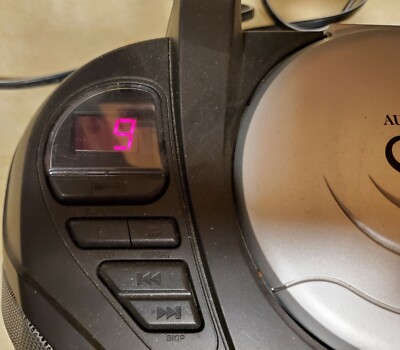 Audiovox - CD1791 - Portable CD / Cassette - AM/FM Radio