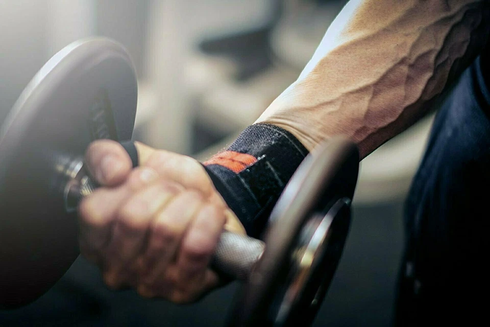 2 PAIRS terriFIT Medium Duty CrossFit and Weight Lifting Wrist Wraps - Black/Red - Image 3 of 4