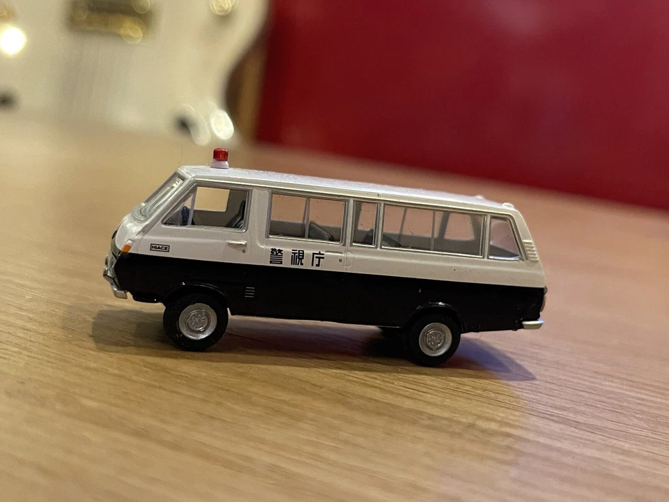 Japón Tomytec Police Van Toyota HIACE (H10:1967〜1977) 1:80 VENTURY Quantum 警察 警視庁 Foto 2 de 4