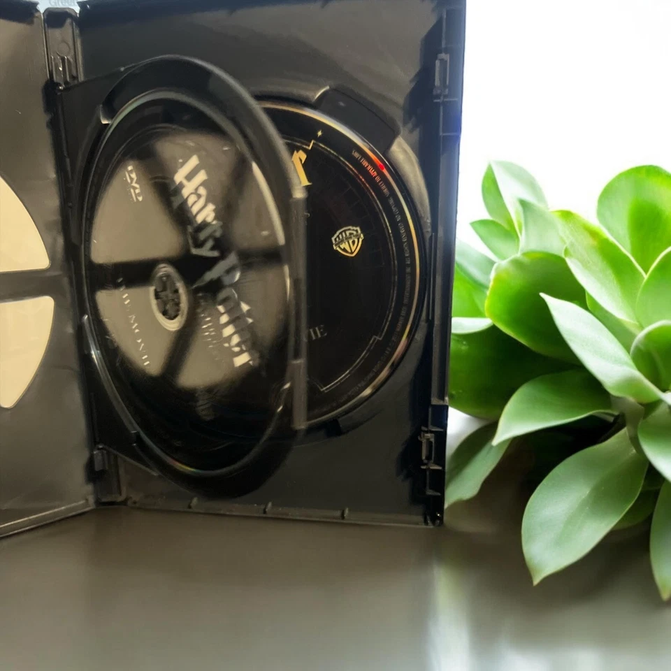 Harry potter death hallows PART ONE AND TWO! LIKE NEW!!  - Image 3 of 3